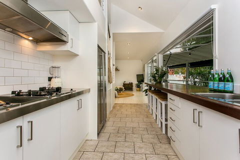 A PERFECT STAY - Cactus Rose Villa - eAccommodation 3