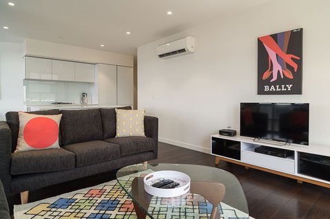 AKOM Prahran - eAccommodation 4