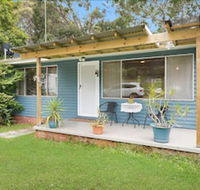 Budgewoi Cottage - eAccommodation