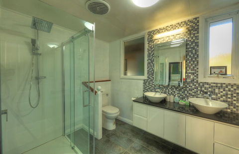 Arthur River Spa Cottage - eAccommodation 2