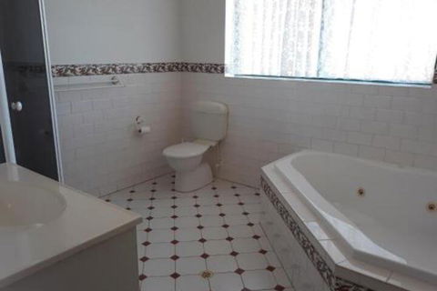 Acacia Apartments - eAccommodation 4