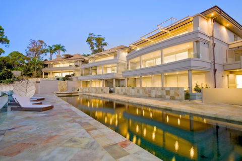 Amarna Luxury Beach Resort - eAccommodation 1