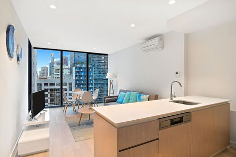 IFSuites (IFSTAYS) EQ Tower - eAccommodation 6