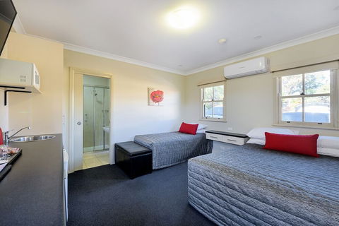 Prince Of Wales Motel - eAccommodation 5