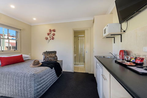 Prince Of Wales Motel - eAccommodation 3