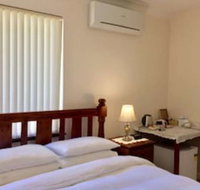 The Royal Dolphin BB in Safety Bay - eAccommodation