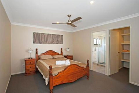 Agnes Retreat - eAccommodation 4