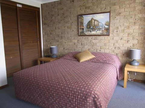A Furnished Townhouse In Goulburn - eAccommodation 6