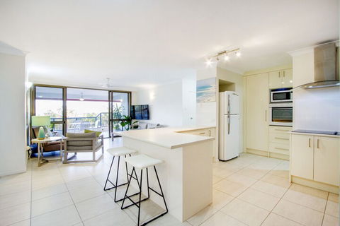 Aqua Marine Boutique Apartment - eAccommodation 7