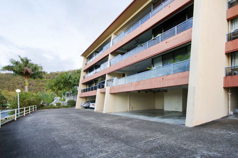 Aqua Marine Boutique Apartment - eAccommodation 5