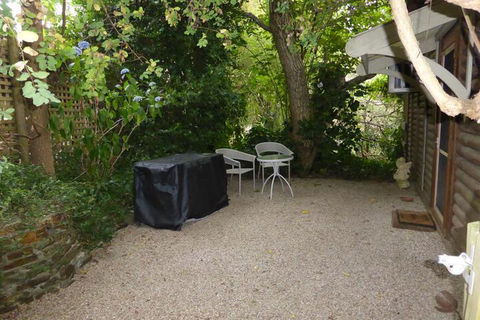 Aldgate Lodge Bed & Breakfast - eAccommodation 4