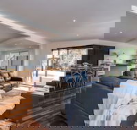 Tasman Surf House - eAccommodation