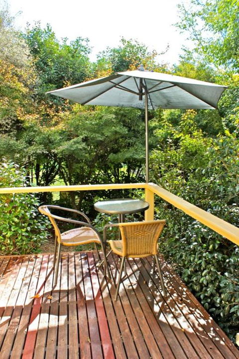 Autumn Leaf Cottage 1 - eAccommodation 6