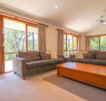 Barberry Lodge - eAccommodation