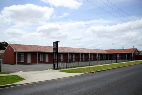 Allansford Hotel Motel - eAccommodation 2