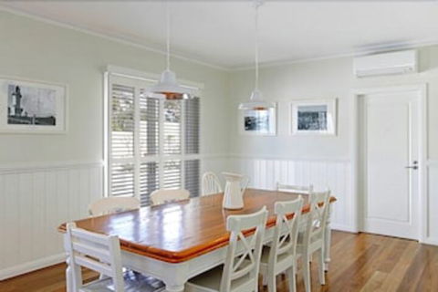 Away On Belongil Fields - eAccommodation 5