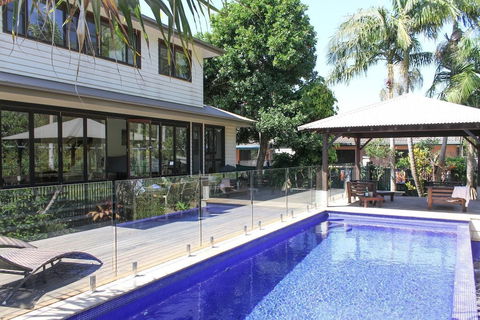Away On Shirley Lane - eAccommodation 5
