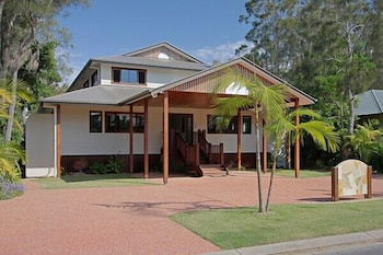 Away On Shirley Lane - eAccommodation 0