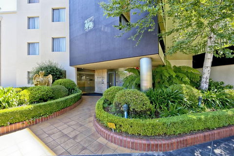 Accommodate Canberra - Griffin - eAccommodation 0