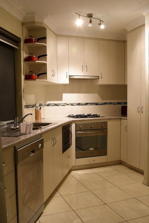 Atricom Apartments Australia - eAccommodation 3