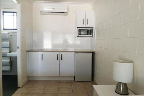 Augathella Motel & Caravan Park - eAccommodation 3