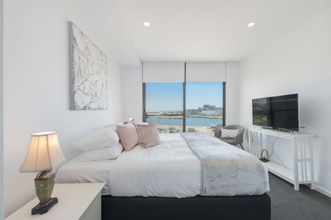 Astra Apartments Newcastle West - eAccommodation 2