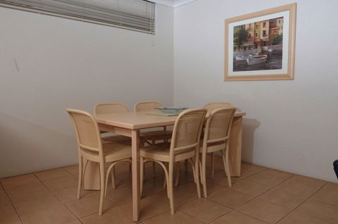 Anglesea Beachfront Court Holiday Units - eAccommodation 3
