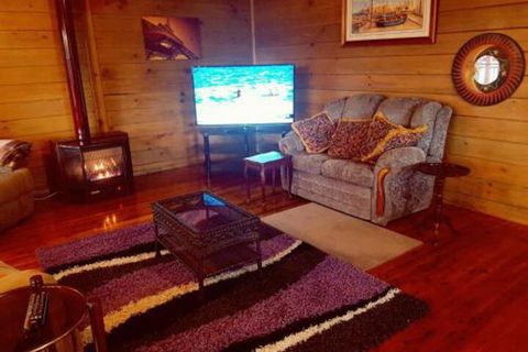 Abelia Lakeside No 2 Big Spa COTTAGE - eAccommodation 0