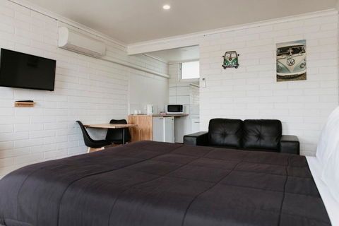 Anchor Wheel Motel - eAccommodation 3