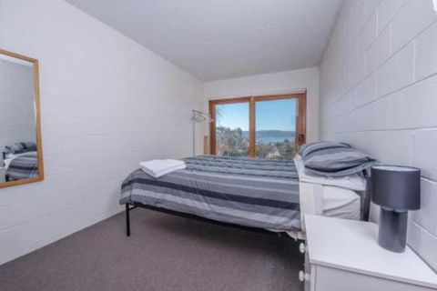 Alpine Apartment Great Location With Views Of Lake Jindabyne - eAccommodation 2