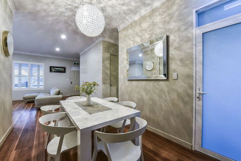 Aloha Luxury Central Apartments - eAccommodation 6