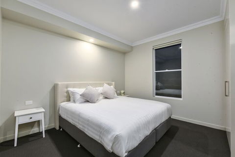 Aloha Luxury Central Apartments - eAccommodation 3