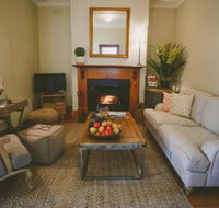Apple Cottage Orange NSW - eAccommodation