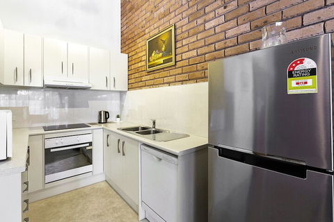 Macadamia Court, 2/8 Government Road - eAccommodation 3