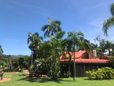 Ferns Hideaway Resort - eAccommodation 2