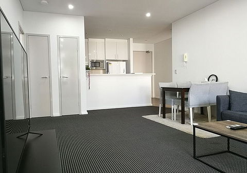 Stylish Waterfront Apt In Rhodes - eAccommodation 3
