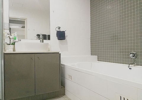 Stylish Waterfront Apt In Rhodes - eAccommodation 5