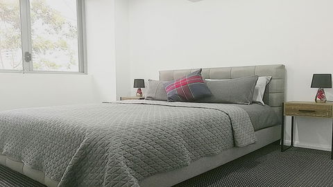 Stylish Waterfront Apt In Rhodes - eAccommodation 2