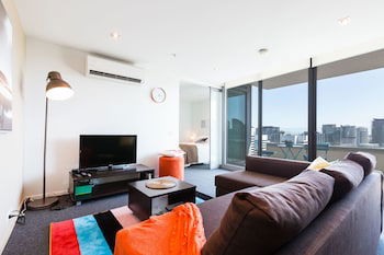 ALLINDA, 1BDR Melbourne Apartment - eAccommodation 0