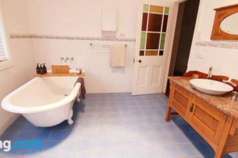 Ironbark Estate - eAccommodation 6