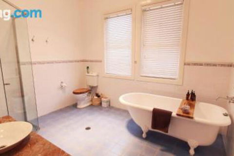 Ironbark Estate - eAccommodation 4