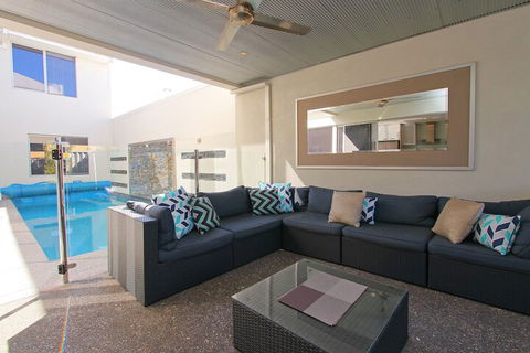 Ambar Villa - eAccommodation 4