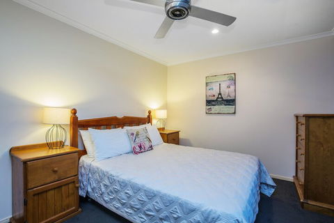 Anaheim Family Oasis - eAccommodation 2