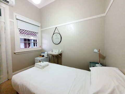 Royal Hotel West Wyalong - eAccommodation 6