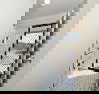 The Breakers 16 Government Road