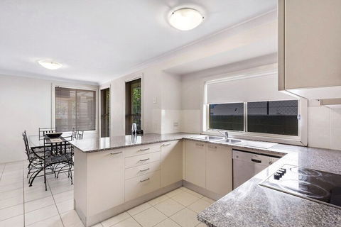 Alida Place 1 Lagoons Estate - eAccommodation 3