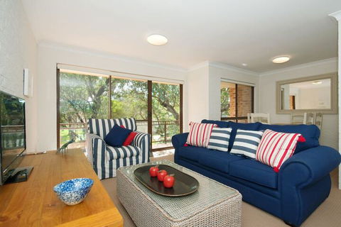 Nicholli Bay Parklands Unit 35 / 2 Gowrie Avenue - eAccommodation 2