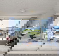 Ocean Shores Unit 7 / 27 Weatherly Close