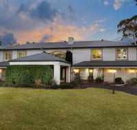Luxury Bungalow - eAccommodation