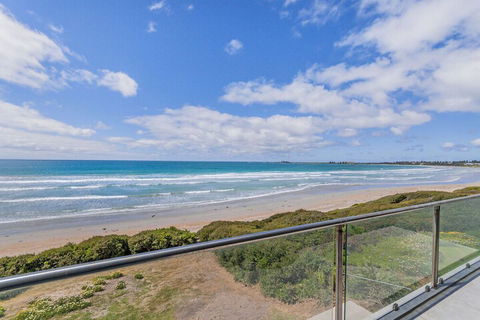 Aqua Mist Seascape - eAccommodation 1